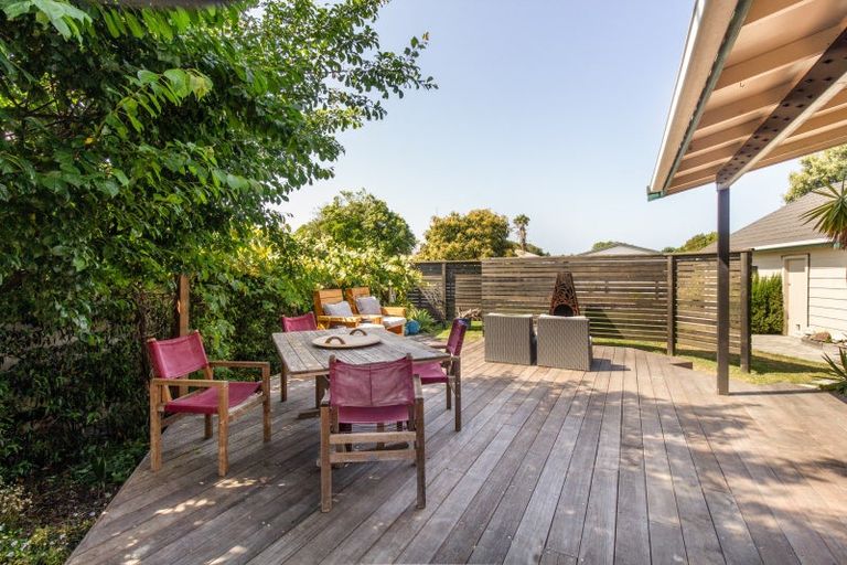 Photo of property in 17 Cedar Road, Te Awanga, 4102