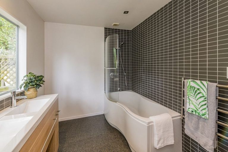 Photo of property in 8 Forest Road, Raumati South, Paraparaumu, 5032