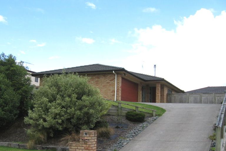 Photo of property in 14 Fresil Lane, Massey, Auckland, 0614