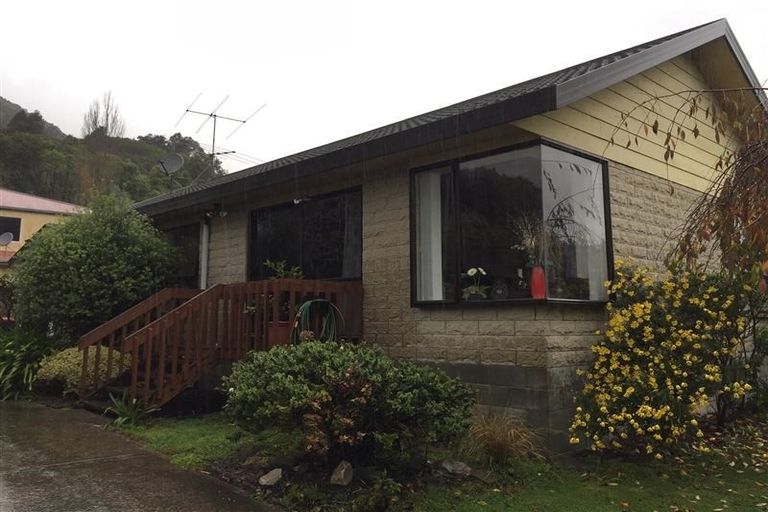 Photo of property in 2/45 Bishopdale Avenue, Bishopdale, Nelson, 7011