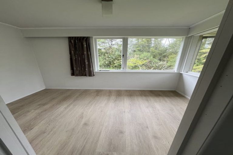 Photo of property in 1/195 Godley Road, Titirangi, Auckland, 0604