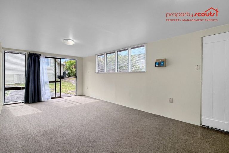 Photo of property in 5 Simpson Road, Ranui, Auckland, 0612