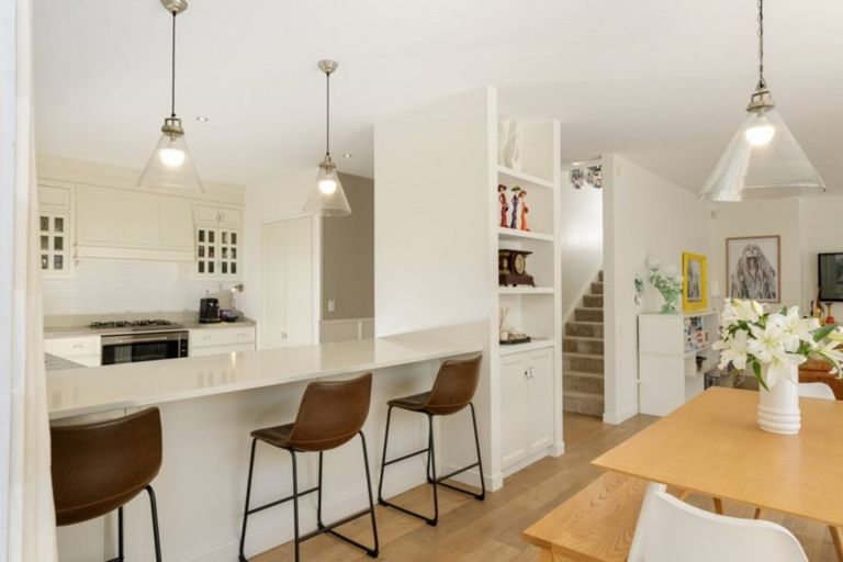 Photo of property in 215a Oceanbeach Road, Mount Maunganui, 3116