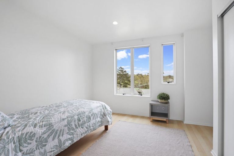 Photo of property in 42 Albionvale Road, Glen Eden, Auckland, 0602