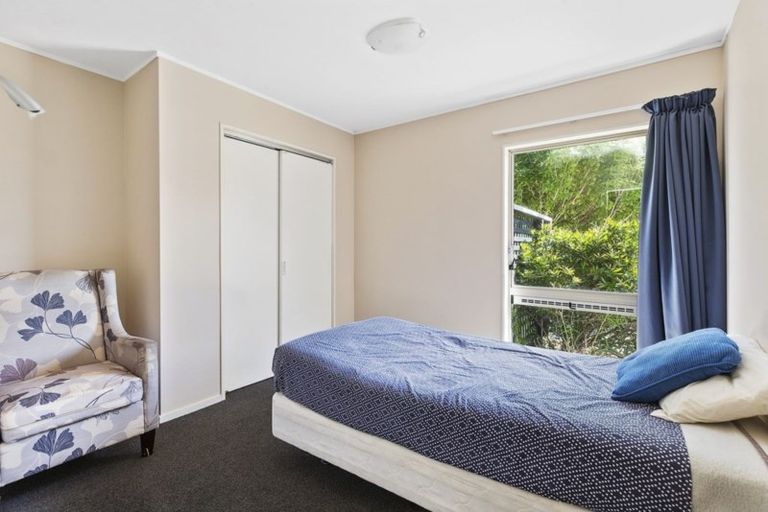 Photo of property in 33 Longitude Place, Whitby, Porirua, 5024