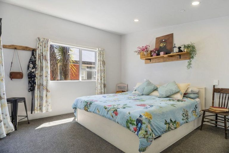 Photo of property in 43 Estuary Road, New Brighton, Christchurch, 8061