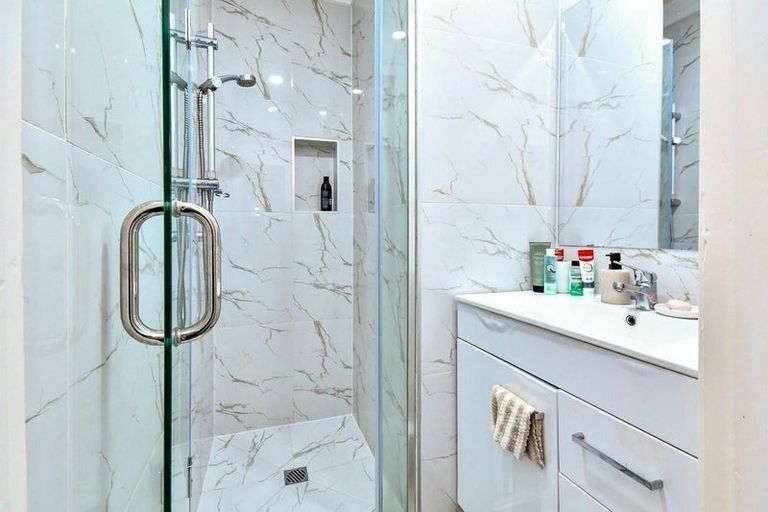 Photo of property in 58 Youngs Road, Papakura, 2110