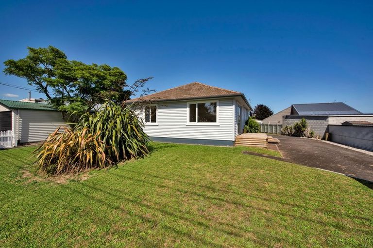 Photo of property in 410 Carrington Street, Upper Vogeltown, New Plymouth, 4310