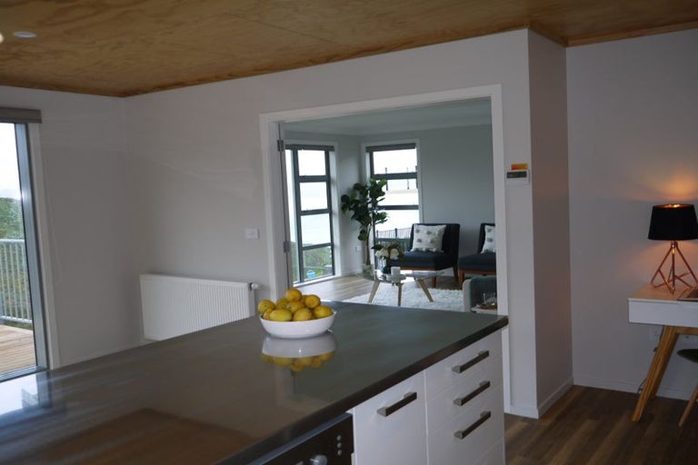 Photo of property in 25 Grumman Lane, Newlands, Wellington, 6037