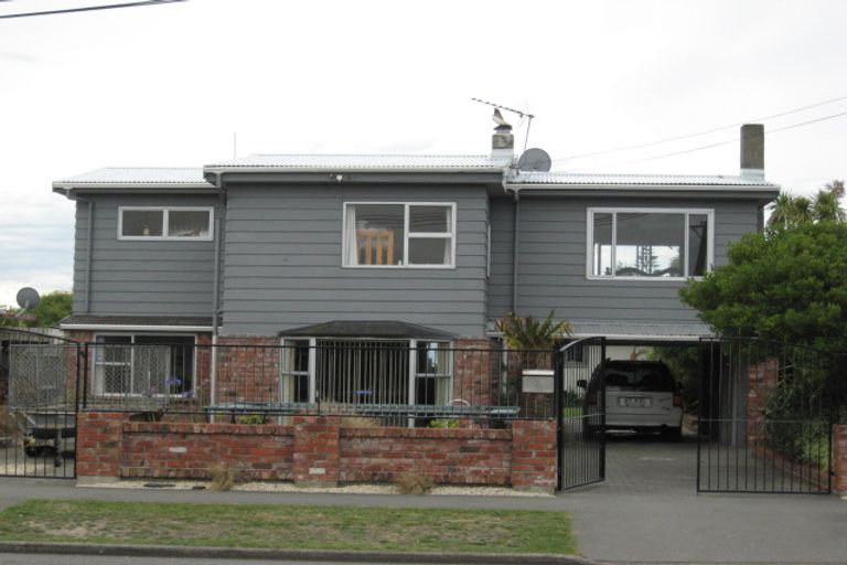 Photo of property in 16 Halsey Street, South New Brighton, Christchurch, 8062
