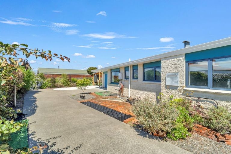 Photo of property in 11 Poutama Place, Tawhero, Whanganui, 4501