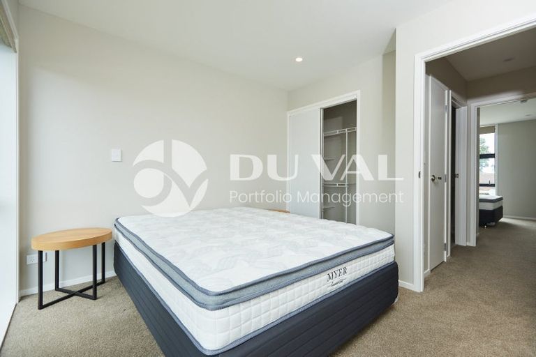 Photo of property in 82 Mckenzie Road, Mangere Bridge, Auckland, 2022