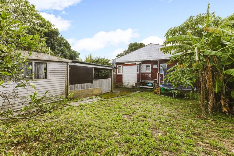 Photo of property in 11 Hall Avenue, Mangere, Auckland, 2022