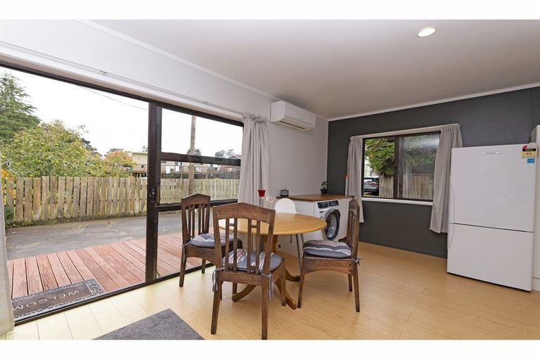 Photo of property in 21a Birdwood Road, Swanson, Auckland, 0612