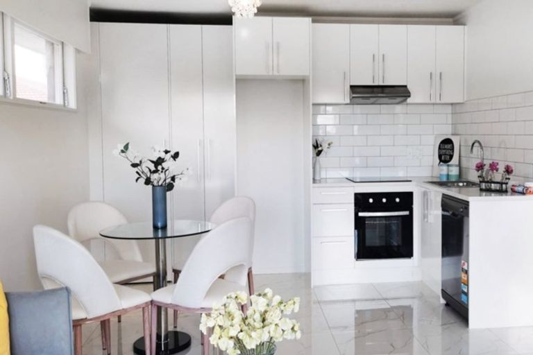 Photo of property in 3/8 Russell Road, Manurewa, Auckland, 2102