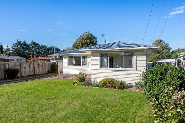 Photo of property in 3 Glenroy Crescent, Springlands, Blenheim, 7201