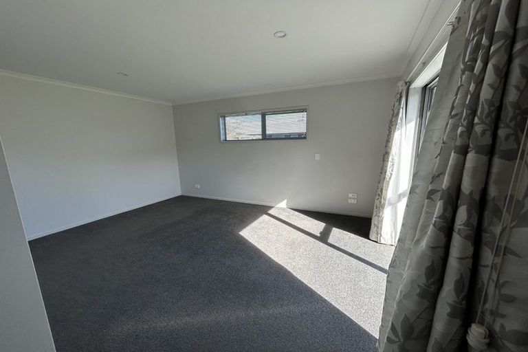 Photo of property in 71 Links Drive, Waiwhakaiho, New Plymouth, 4312