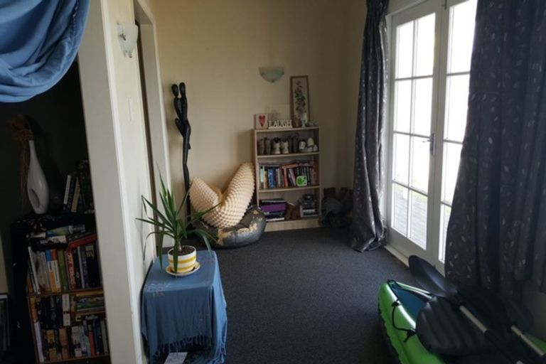 Photo of property in 235 The Esplanade, Petone, Lower Hutt, 5012