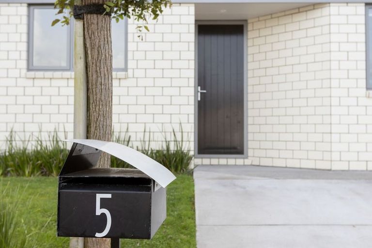 Photo of property in Waterview Estate, 5/4 Greystone Place, Omokoroa, 3114