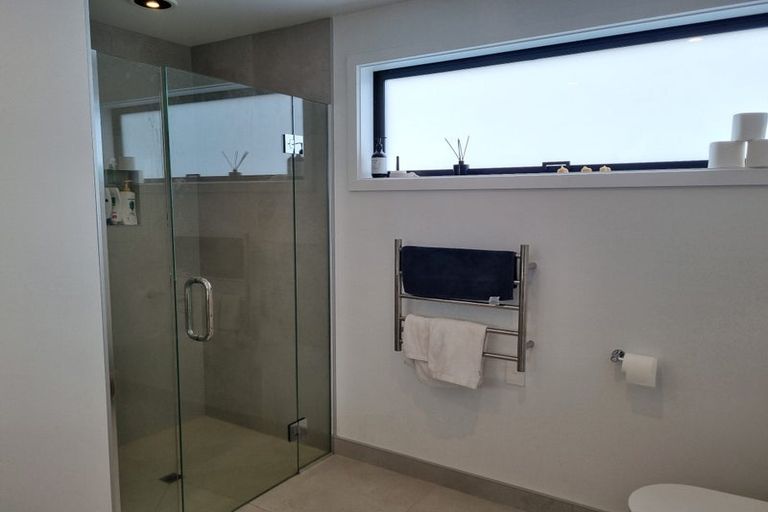 Photo of property in 5 Atutahi Lane, Papamoa Beach, Papamoa, 3118