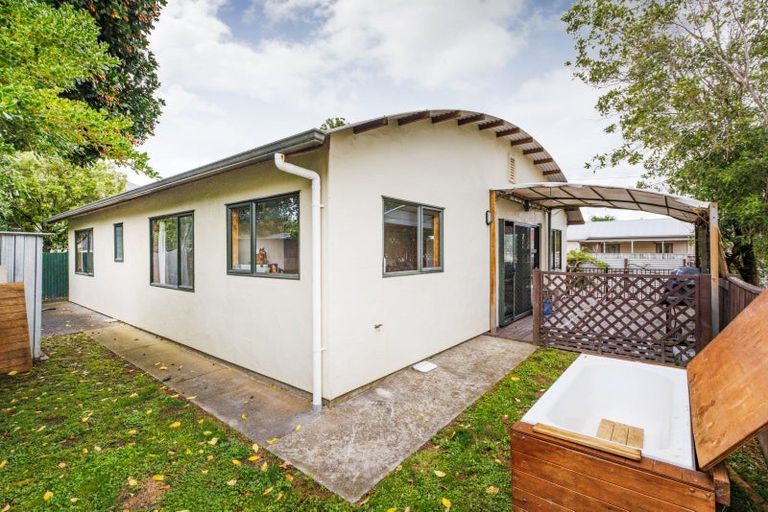 Photo of property in 2a Wellington Street, Feilding, 4702