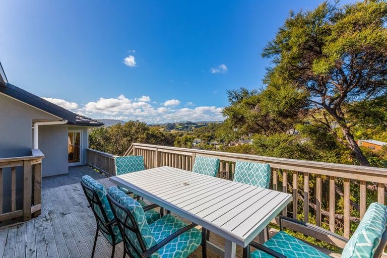 Photo of property in 4 Petrel Lane, Whitby, Porirua, 5024