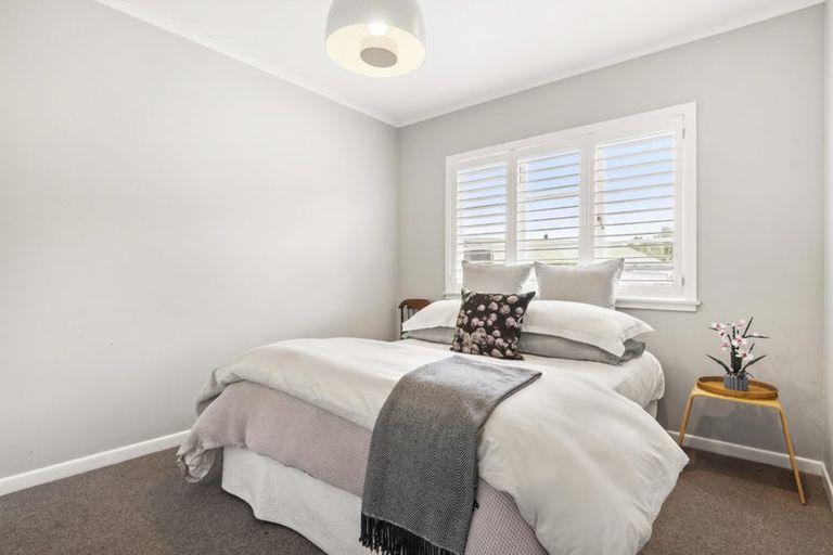 Photo of property in 34 Hinemoa Street, Birkenhead, Auckland, 0626