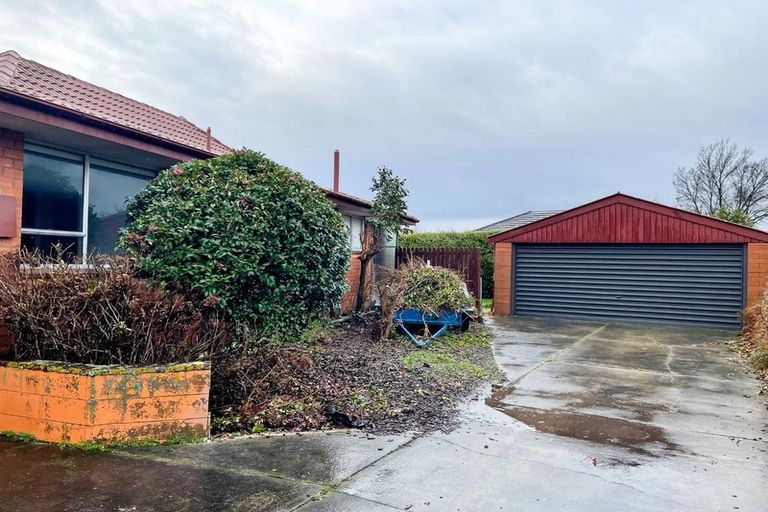 Photo of property in 12a Karnak Crescent, Russley, Christchurch, 8042