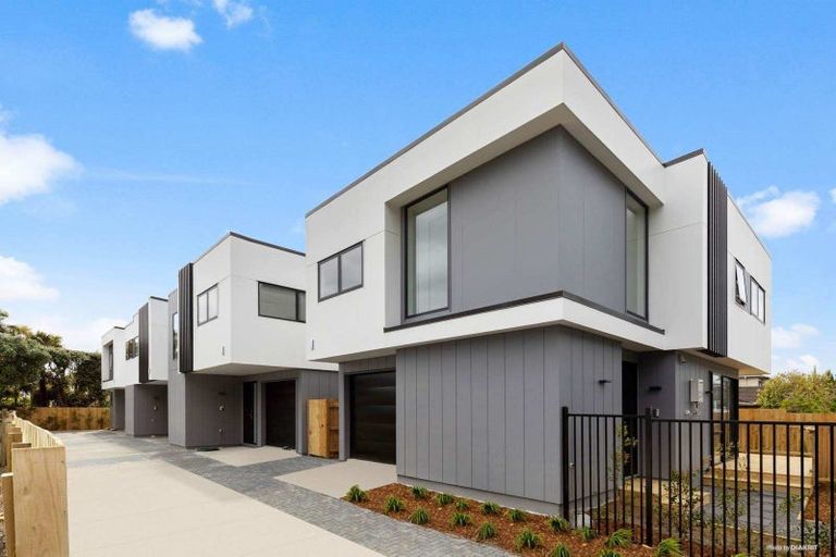 Photo of property in 81b Hattaway Avenue, Bucklands Beach, Auckland, 2012