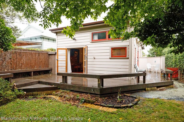 Photo of property in 3 Hereford Street, West End, Palmerston North, 4410