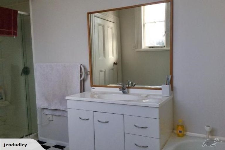 Photo of property in 38 Ure Street, South Hill, Oamaru, 9400