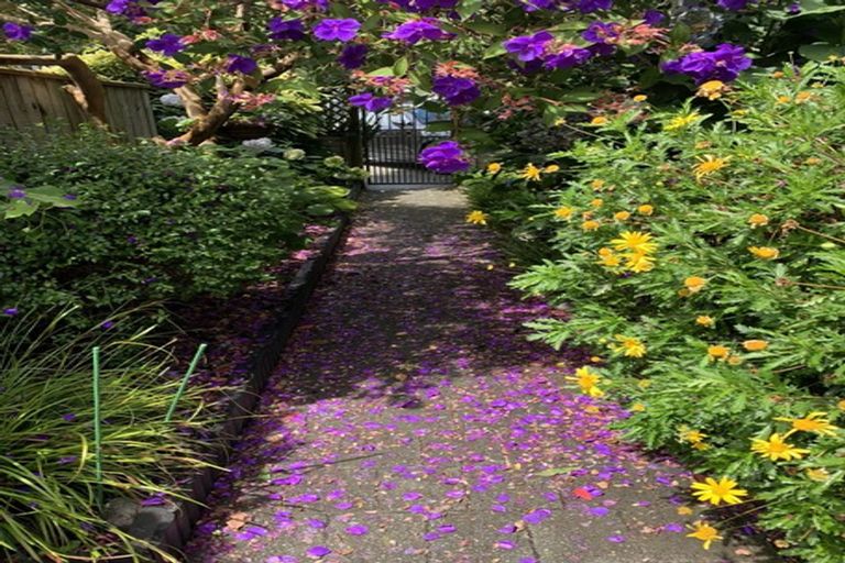 Photo of property in 2/12 Norfolk Street, Regent, Whangarei, 0112