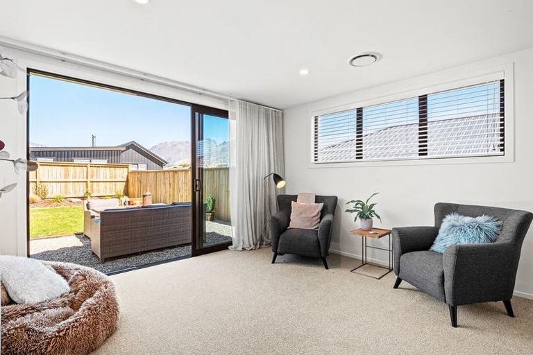 Photo of property in 11 Till Street, Jacks Point, 9371