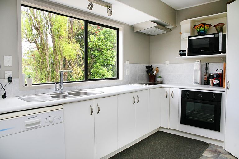 Photo of property in 19 Correa Court, Goodwood Heights, Auckland, 2105