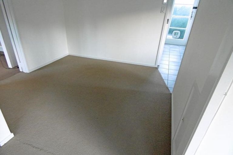 Photo of property in 2/6 Keldale Place, Forrest Hill, Auckland, 0620