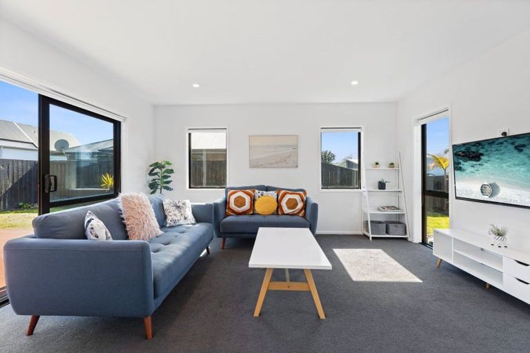 Photo of property in 22 Awatira Drive, Papamoa Beach, Papamoa, 3118