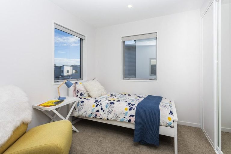 Photo of property in 25 Kakapo Lane, Redwood, Christchurch, 8051