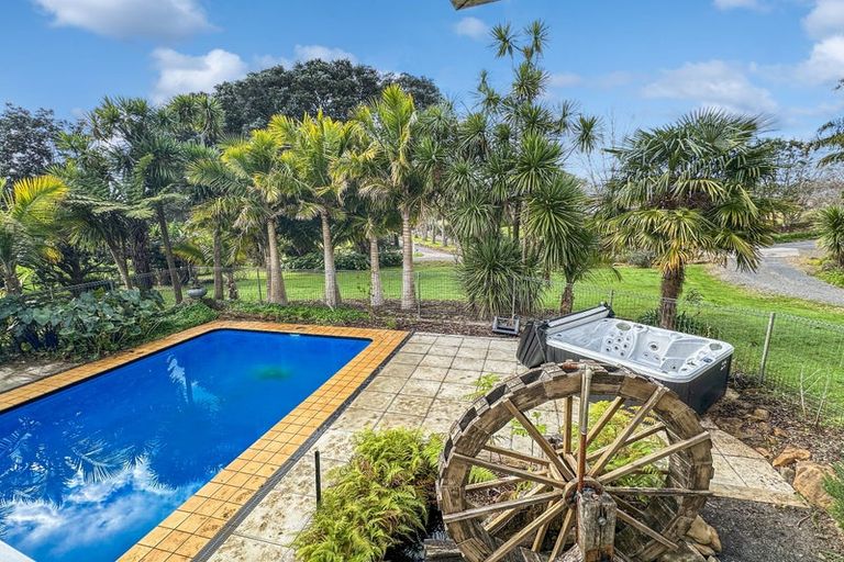 Photo of property in 27 Pa Road, Kerikeri, 0230