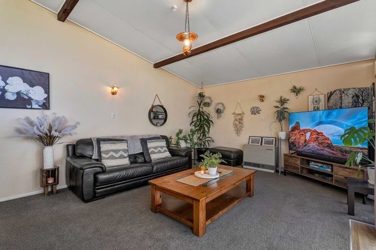 Photo of property in 6b York Street, Eltham, 4322