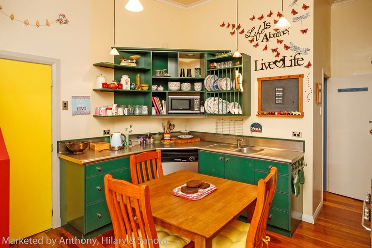 Photo of property in 3 Hereford Street, West End, Palmerston North, 4410