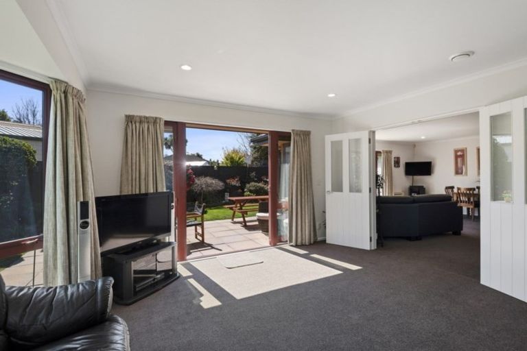 Photo of property in 16a Ambleside Drive, Burnside, Christchurch, 8053