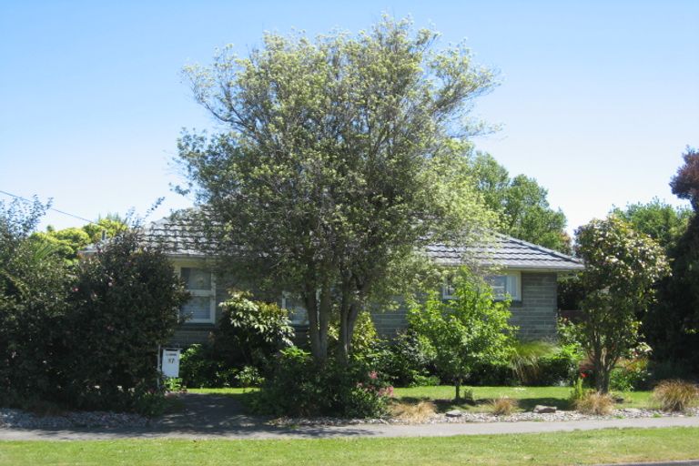 Photo of property in 17 Ebony Street, Bishopdale, Christchurch, 8053