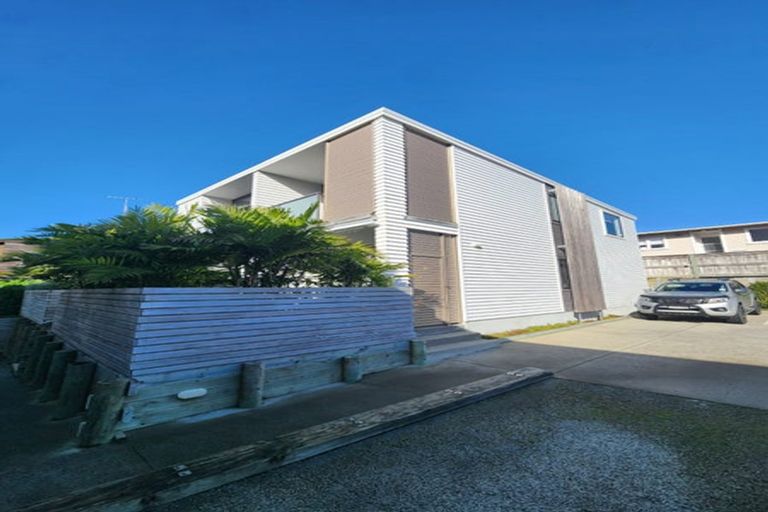 Photo of property in 10/50 Ocean View Road, Northcote, Auckland, 0627