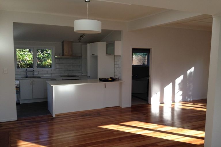 Photo of property in 1/10 Mahara Avenue, Birkenhead, Auckland, 0626