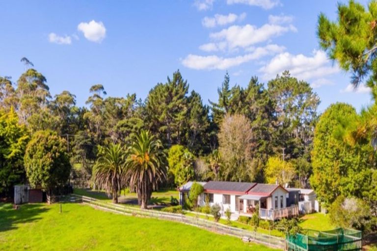 Photo of property in 74 Valley Road, Waimauku, 0881