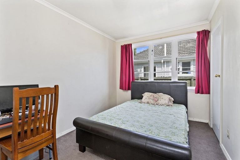 Photo of property in 1/11 Hollyford Avenue, Bryndwr, Christchurch, 8053