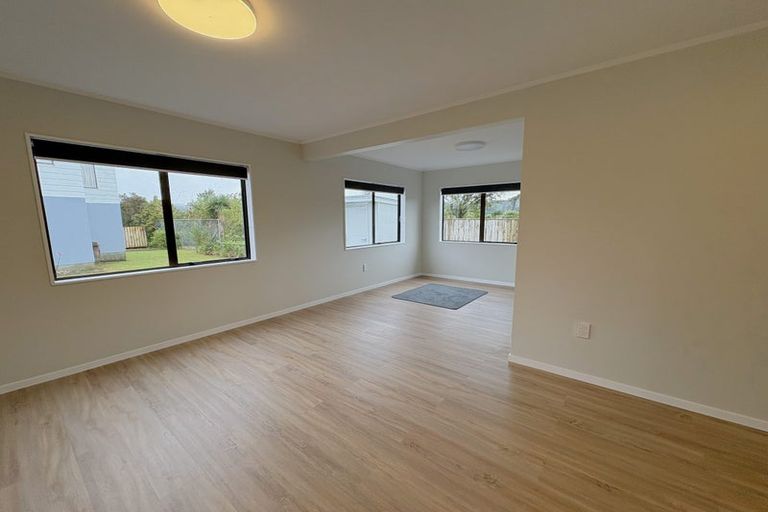 Photo of property in 15b Whitechapel Grove, Stokes Valley, Lower Hutt, 5019