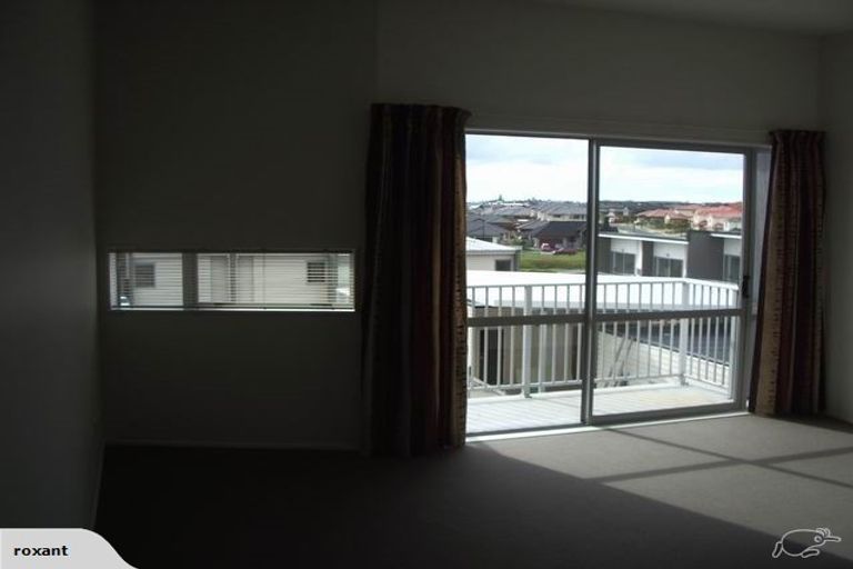 Photo of property in 28/7 Kelvin Hart Drive, East Tamaki, Auckland, 2013