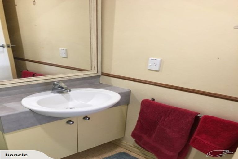 Photo of property in Quest/richard Pearse Apartment, 3/219g Willis Street, Te Aro, Wellington, 6011