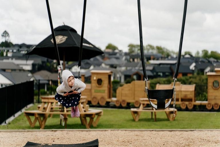 Photo of property in 15 Manatika Road, Karaka, 2124